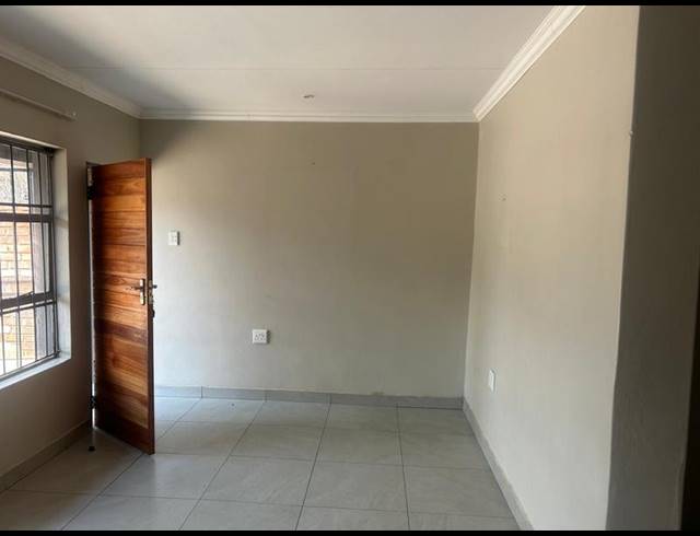 2 BEDROOM PROPERTY TO RENT IN MOKOPANE CENTRAL